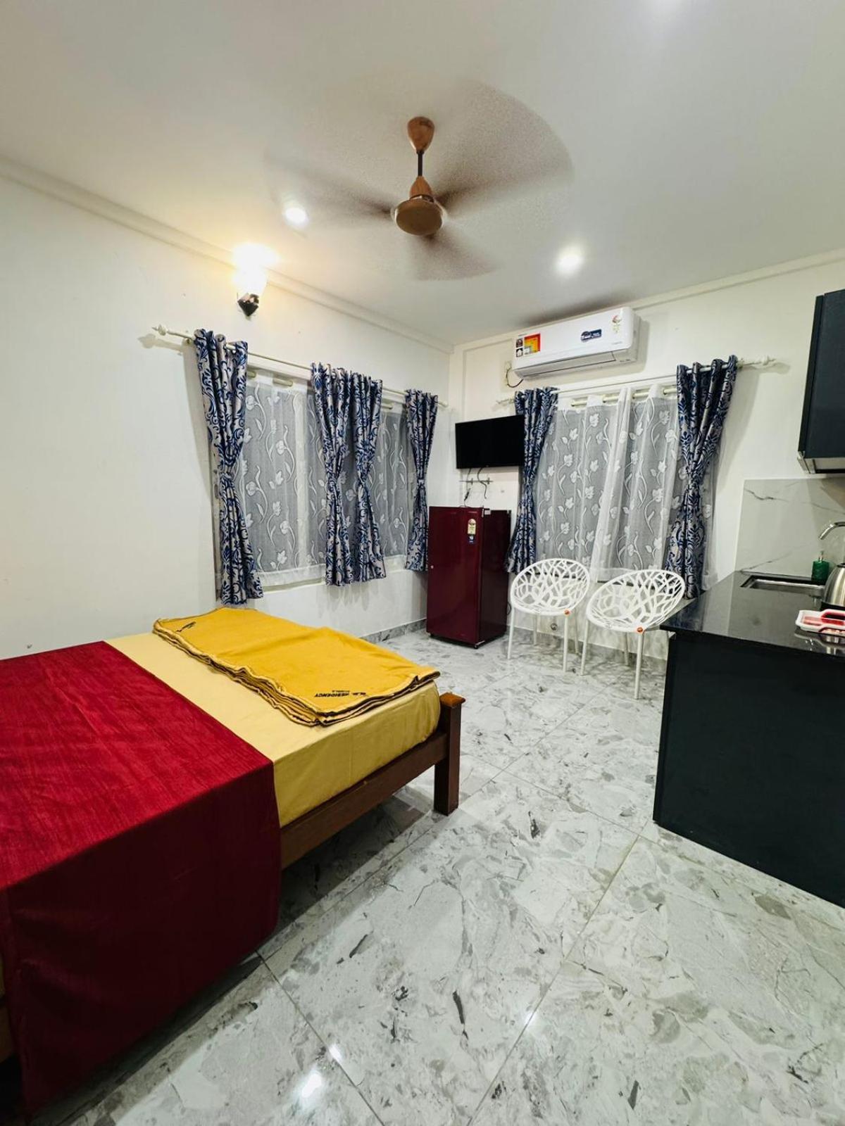 Отель M M Residency Коччи Экстерьер фото