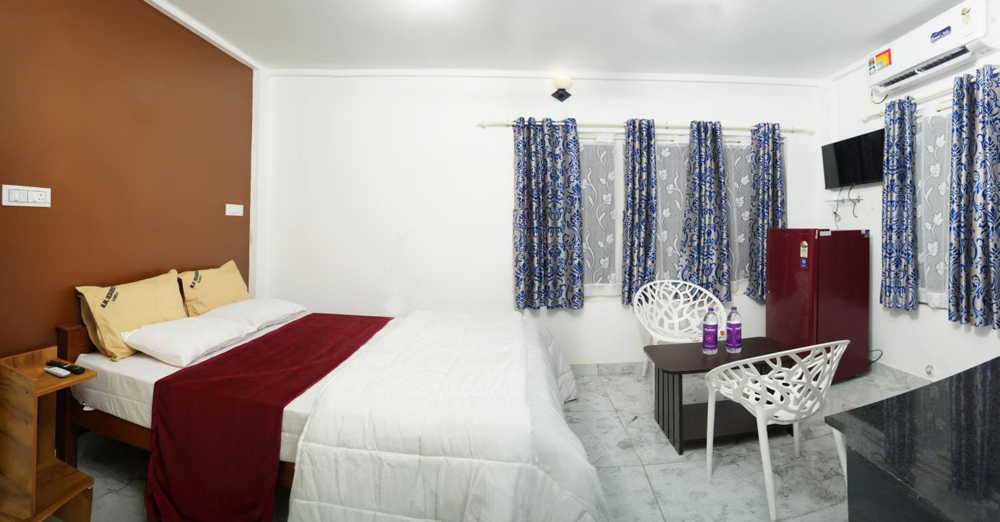 Отель M M Residency Коччи Экстерьер фото
