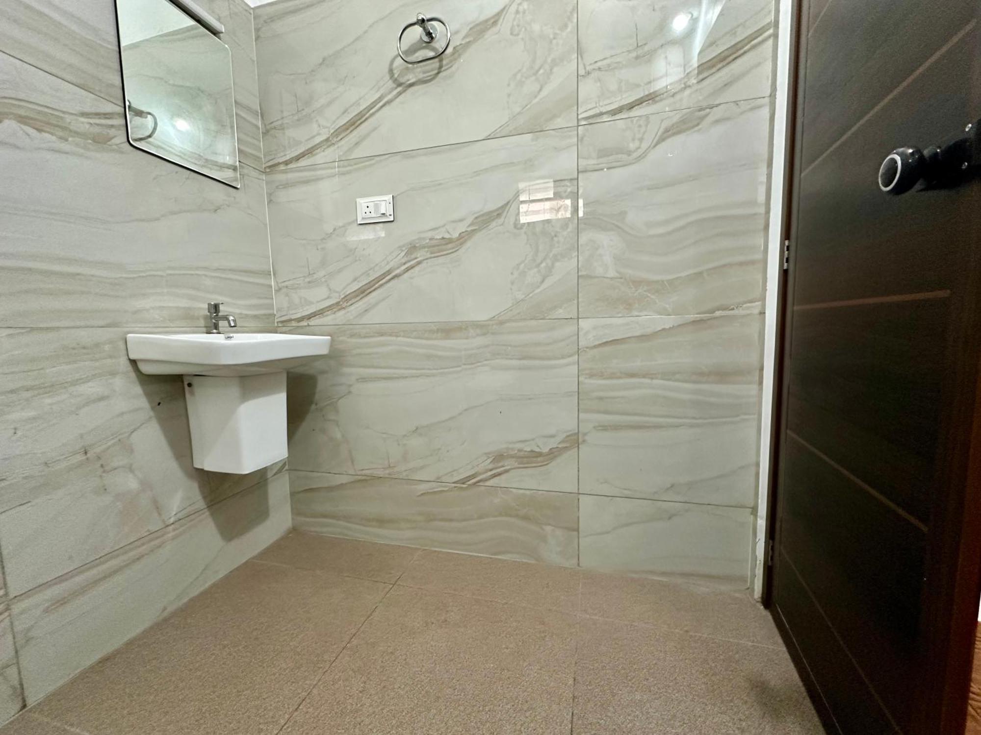 Отель M M Residency Коччи Экстерьер фото