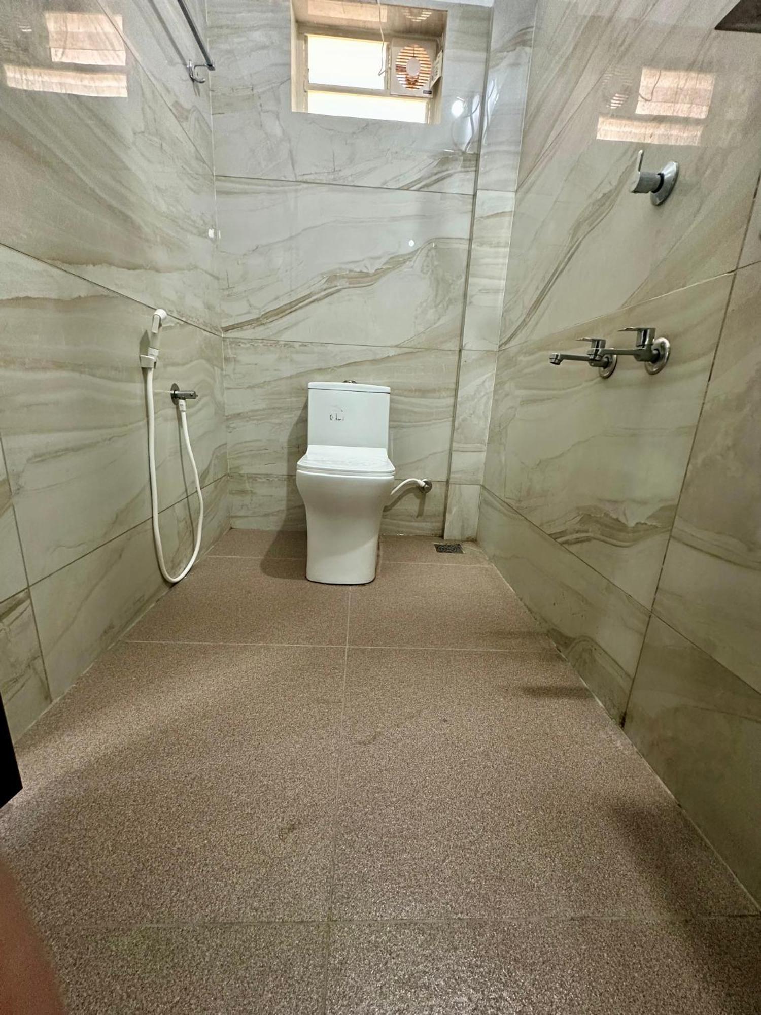 Отель M M Residency Коччи Экстерьер фото